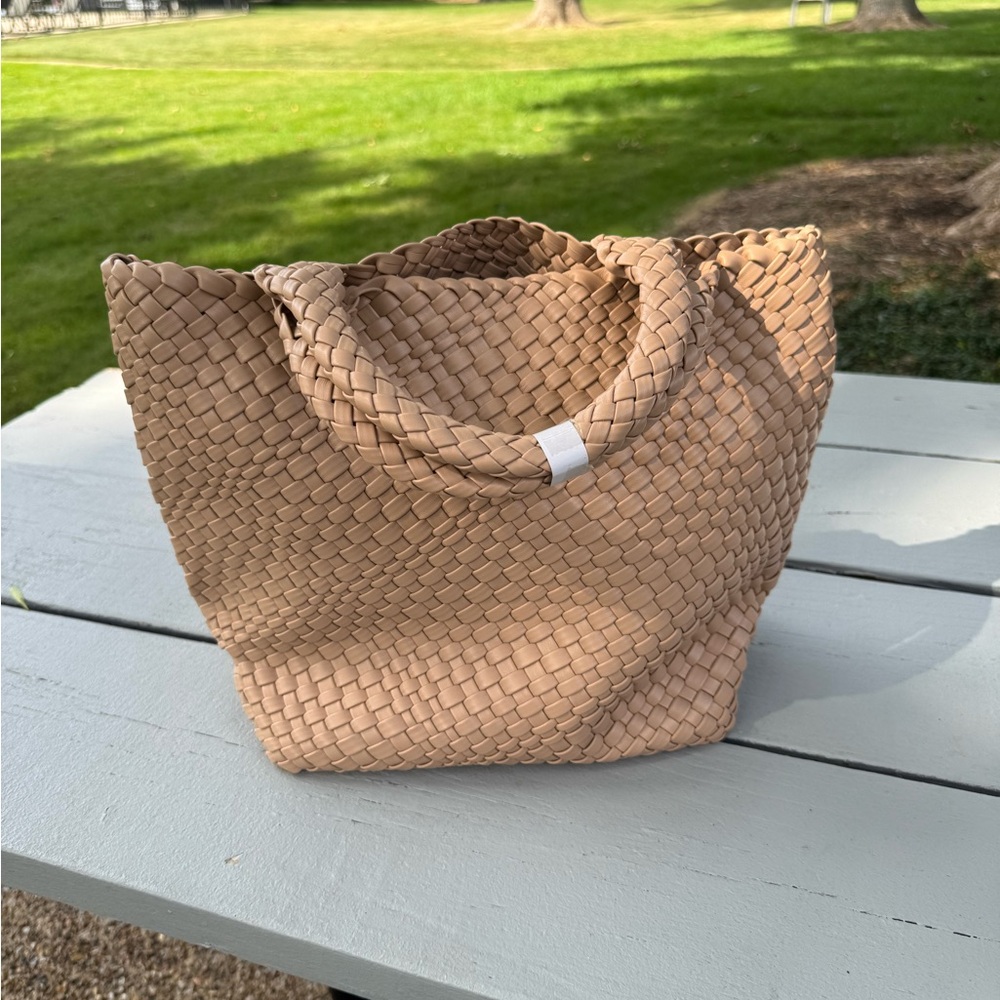 New Large Woven Vegan Leather Tote Bag with Matching Clutch – Beige - Picture 12 of 14